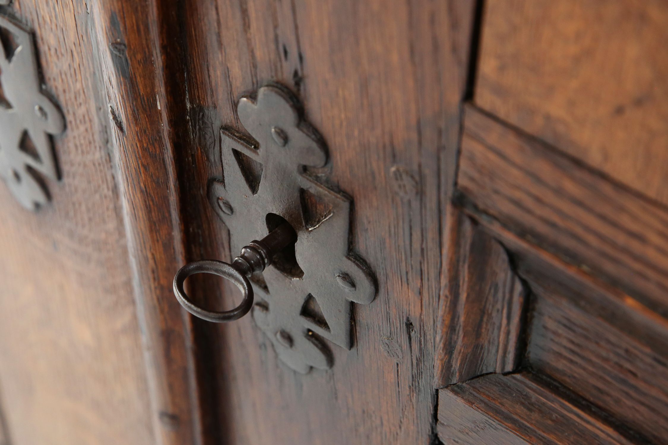 Late 18th Century Flemish oak Cabinet, ca. 1780sthumbnail